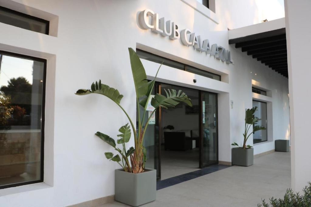 Club Cala Azul Hotel Cala Llena Kültér fotó